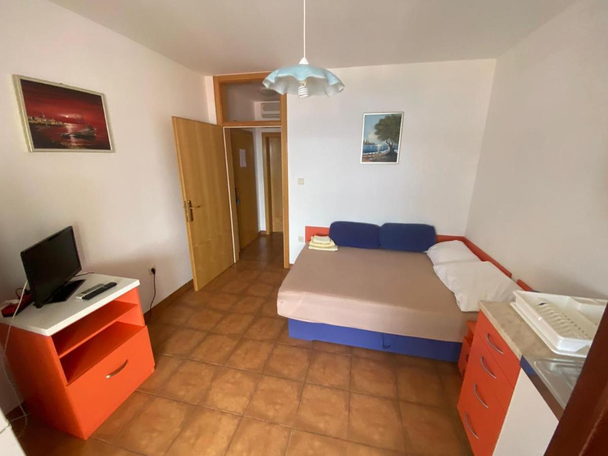 Apartments Viktor Rogoznica  Ngoại thất bức ảnh
