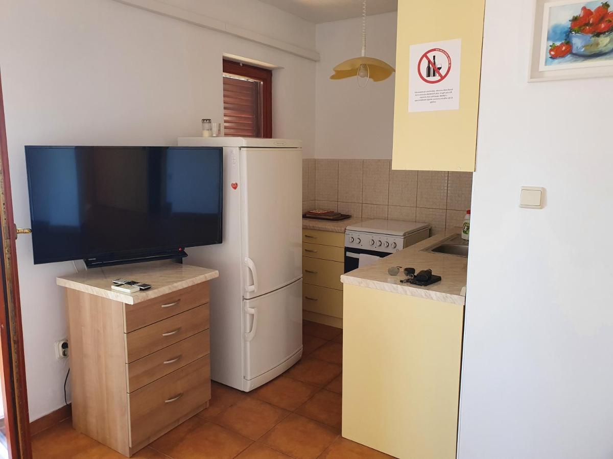 Apartments Viktor Rogoznica  Ngoại thất bức ảnh