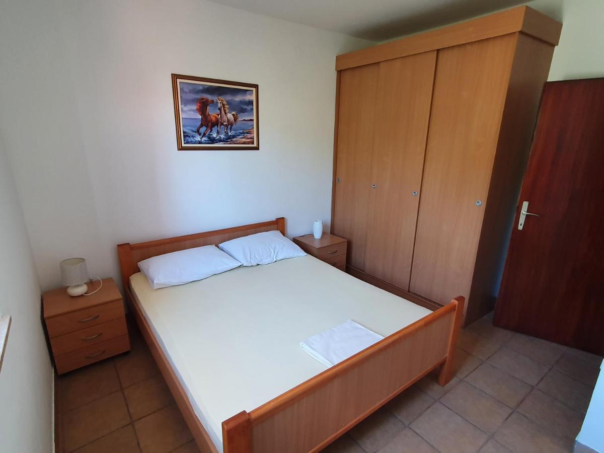 Apartments Viktor Rogoznica  Ngoại thất bức ảnh