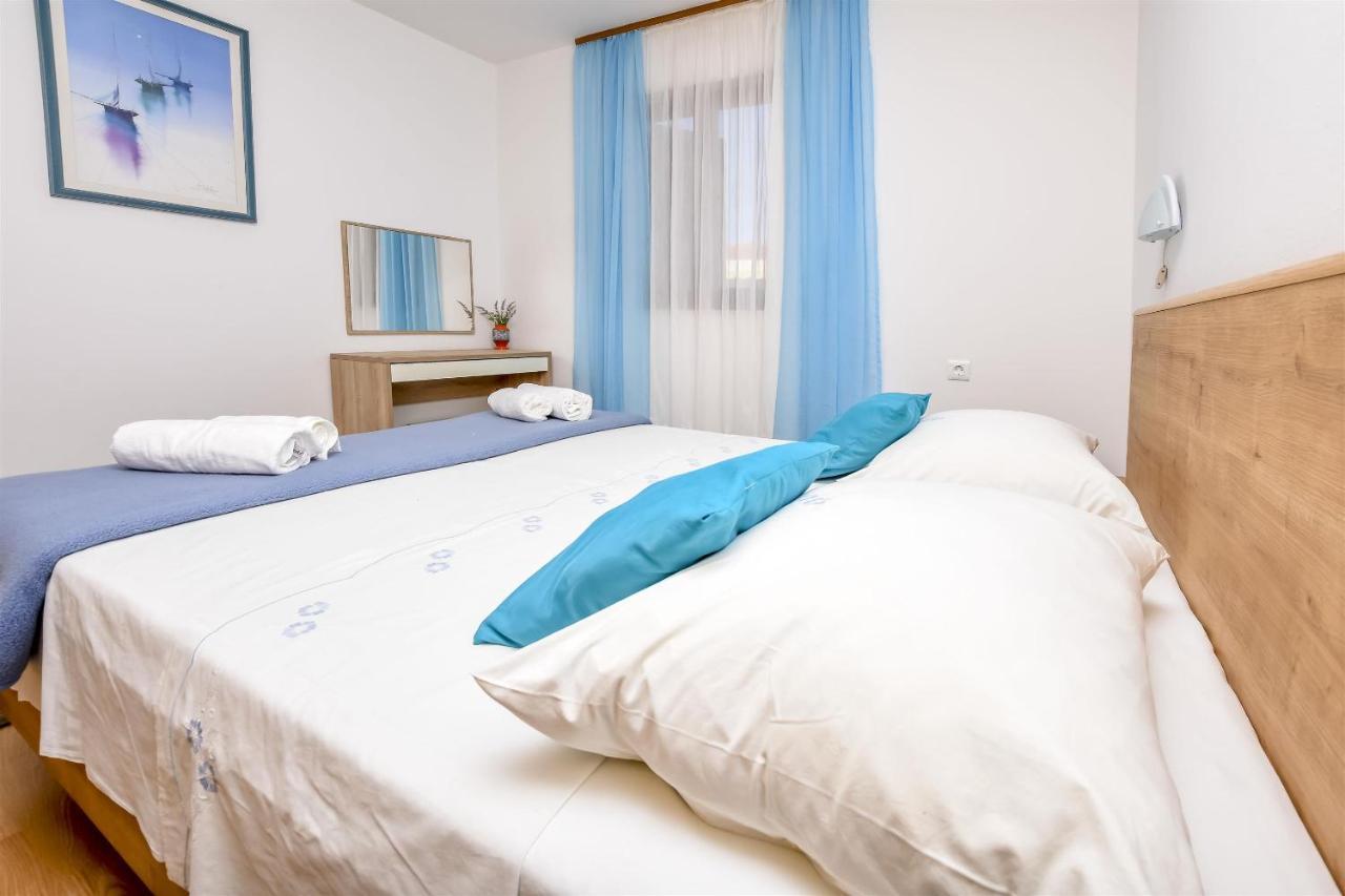 Apartments Viktor Rogoznica  Ngoại thất bức ảnh