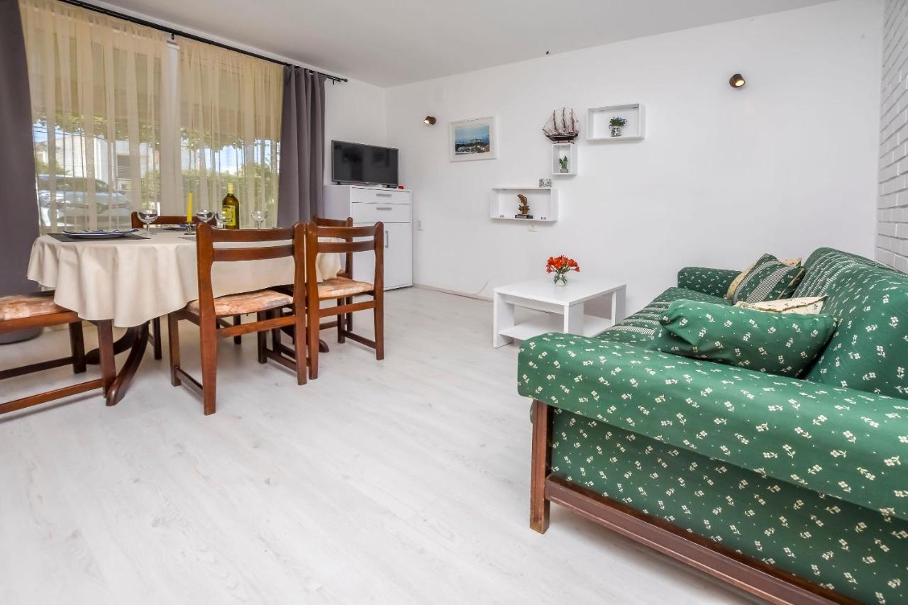 Apartments Viktor Rogoznica  Ngoại thất bức ảnh