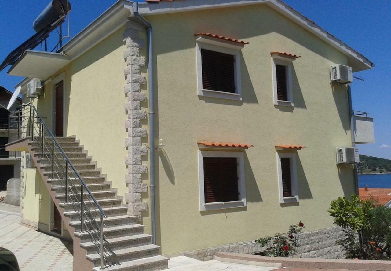 Apartments Viktor Rogoznica  Ngoại thất bức ảnh